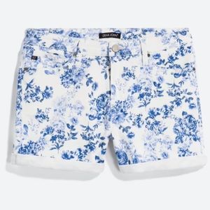 Dear John Lillie cuffed short in blue floral - NWT